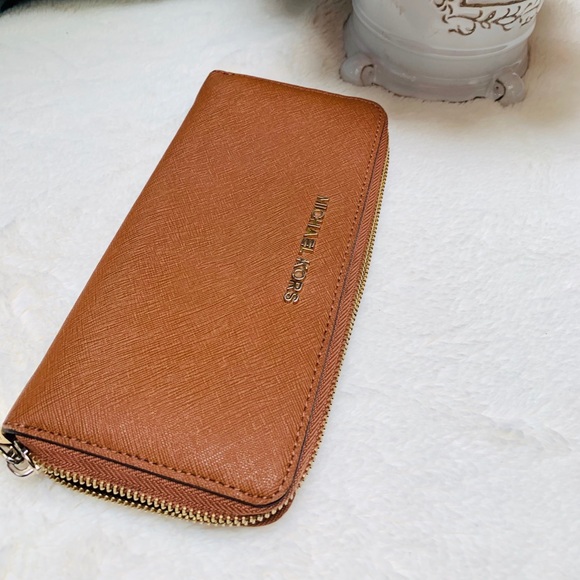 Michael Kors Brown Matted Saffiano Leather Wallet - Picture 8 of 11